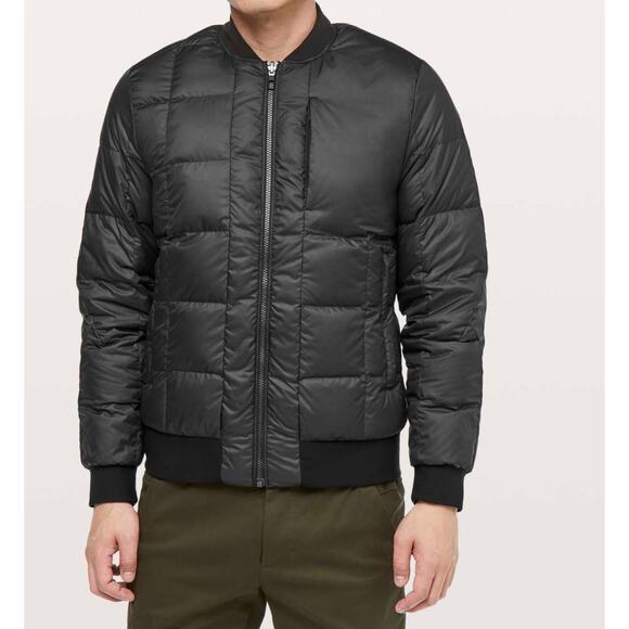 Lululemon About Face Bomber black size M